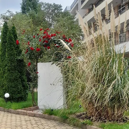 Apartament Lovely 3 New Furnished Kamelia Sunny