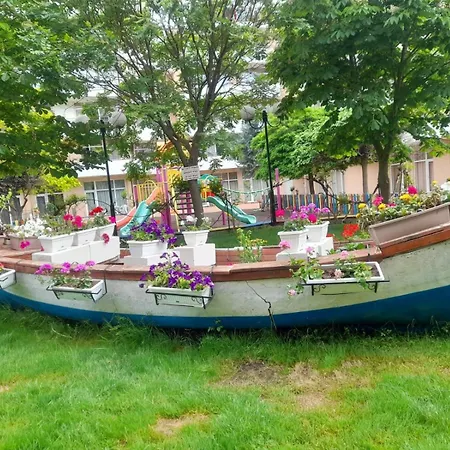 Lovely 3 New Furnished Kamelia Sunny