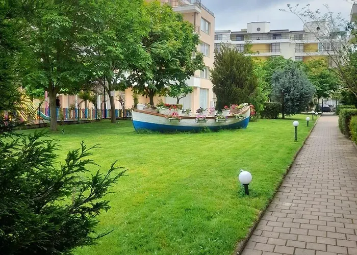 Lovely 3 New Furnished Kamelia Sunny