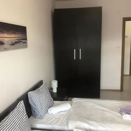 דירה Lovely 3 New Furnished Kamelia Sunny