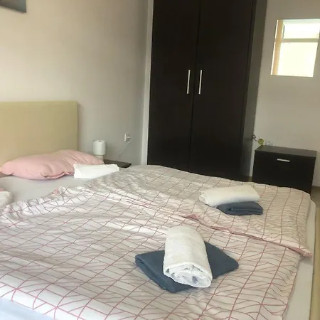 דירה Lovely 3 New Furnished Kamelia Sunny *