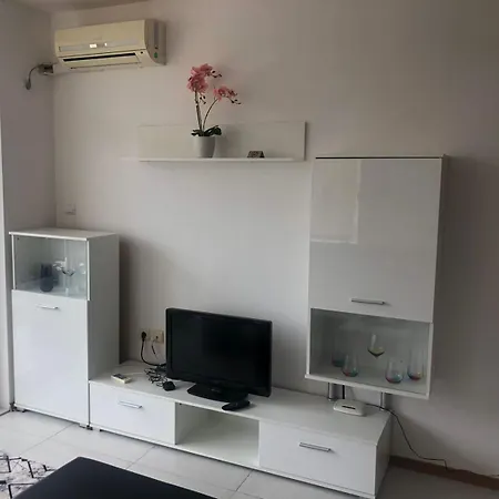 Lägenhet Lovely 3 New Furnished Kamelia Sunny *